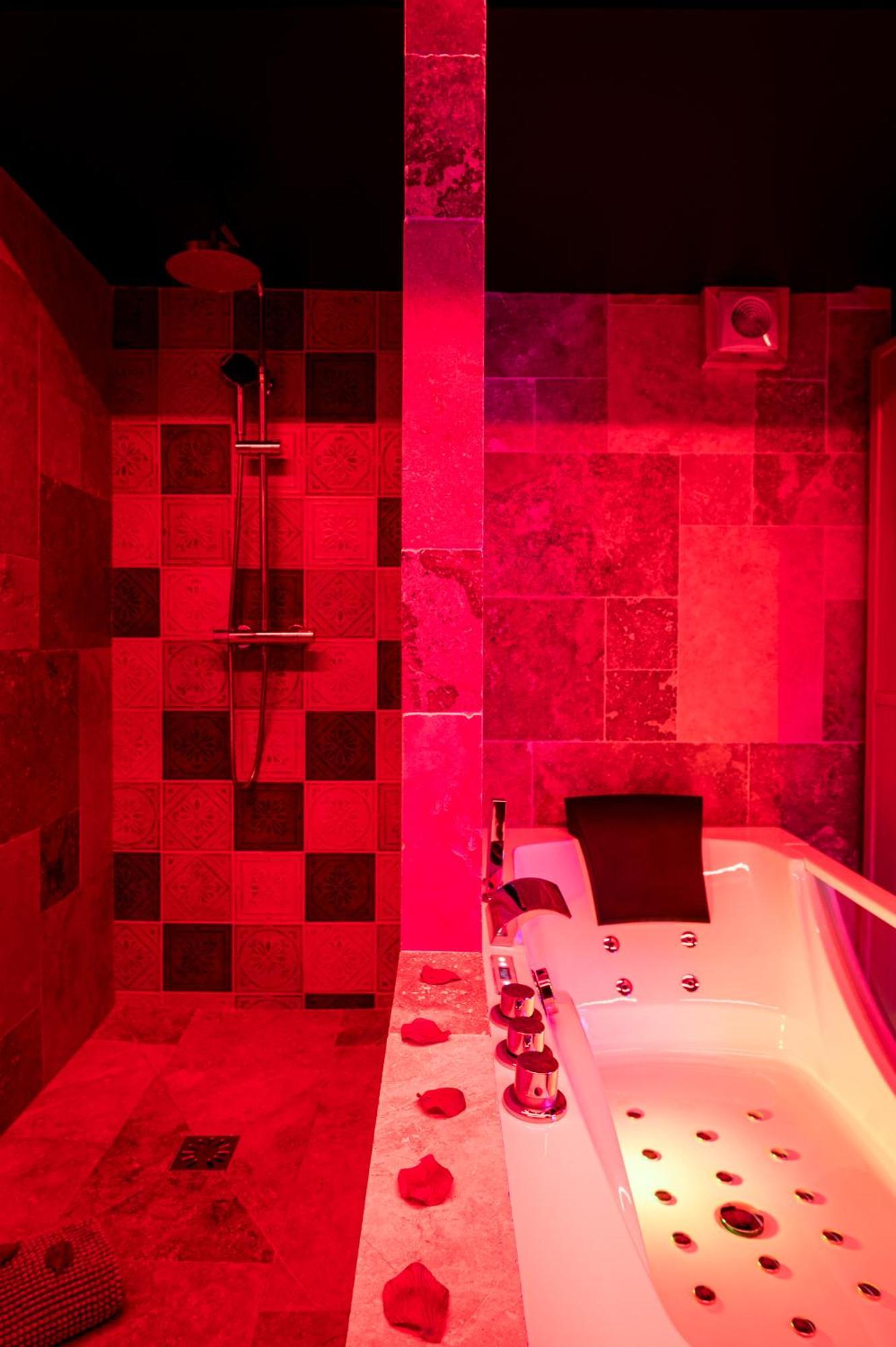Loveroom Sauna, Balneo, Parking Prive Dans Le Centre De องเฟลอร์ ห้อง รูปภาพ
