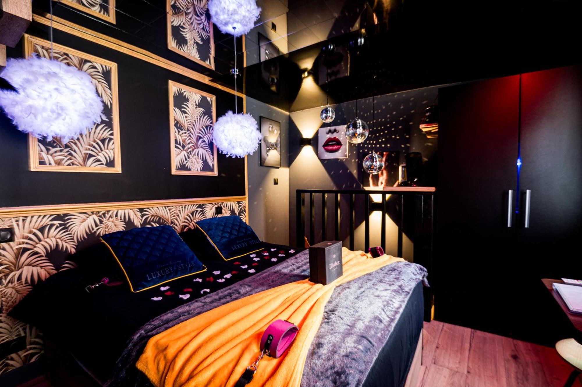 Loveroom Sauna, Balneo, Parking Prive Dans Le Centre De องเฟลอร์ ห้อง รูปภาพ