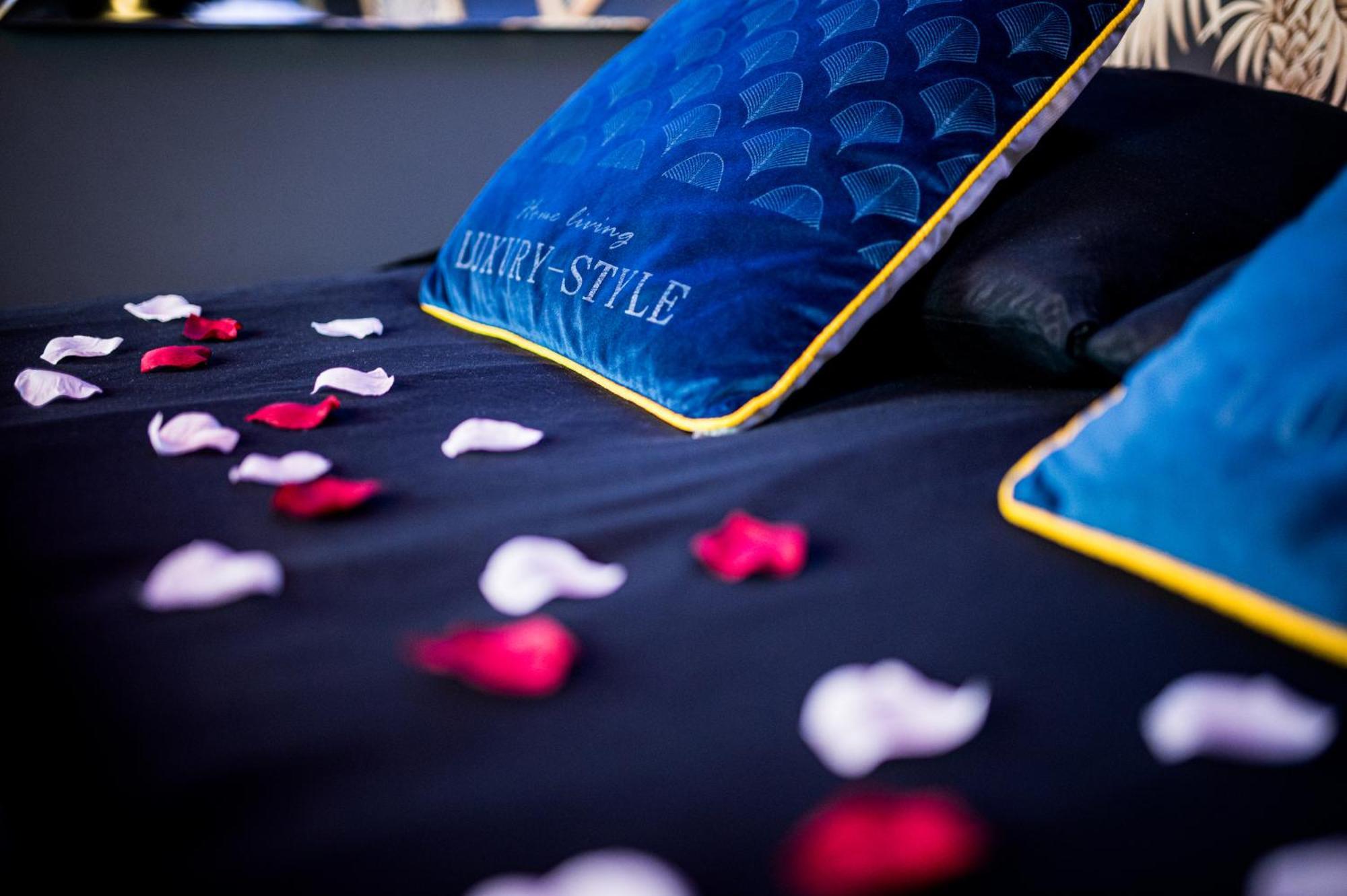 Loveroom Sauna, Balneo, Parking Prive Dans Le Centre De องเฟลอร์ ห้อง รูปภาพ