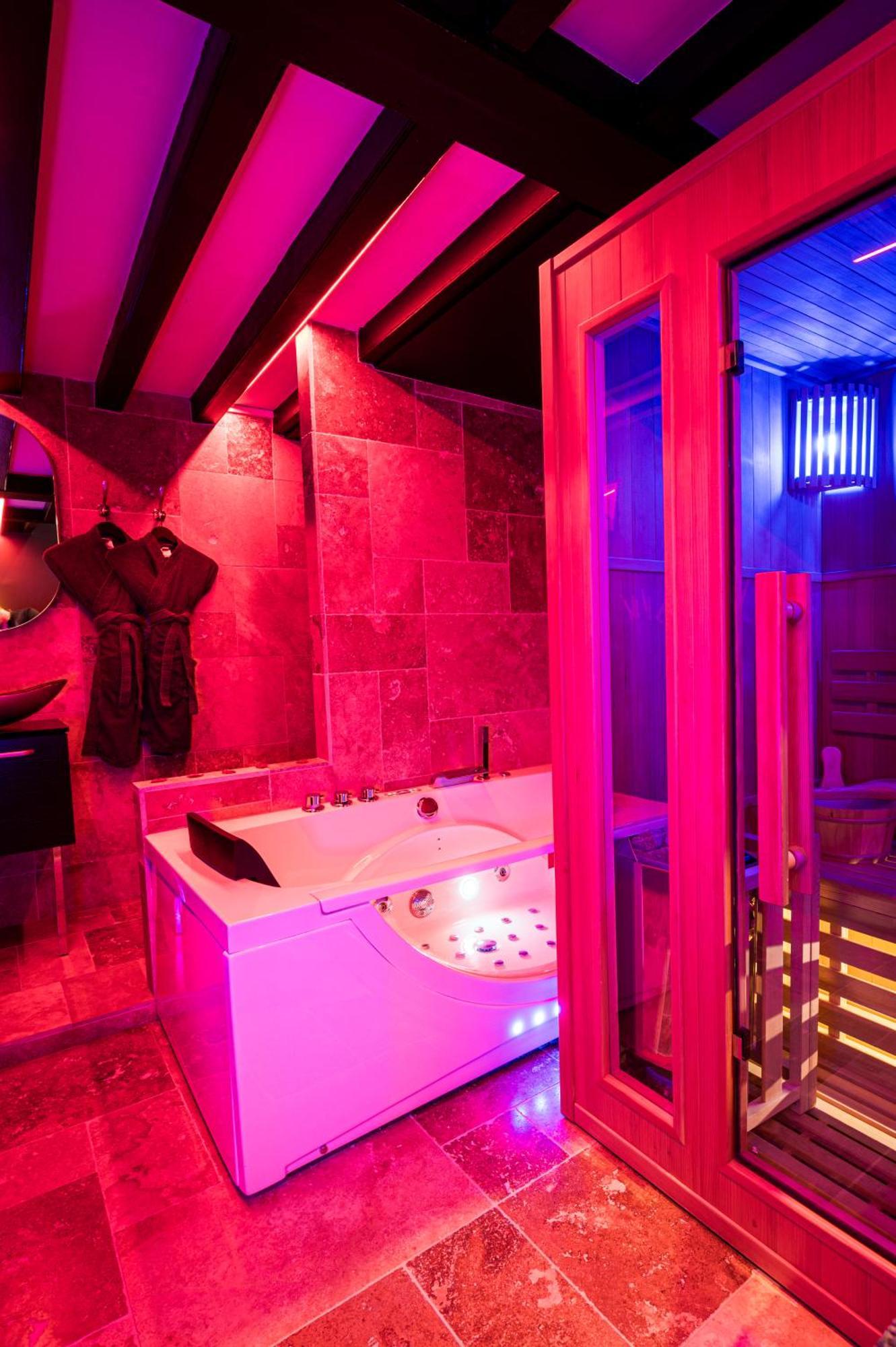 Loveroom Sauna, Balneo, Parking Prive Dans Le Centre De องเฟลอร์ ห้อง รูปภาพ