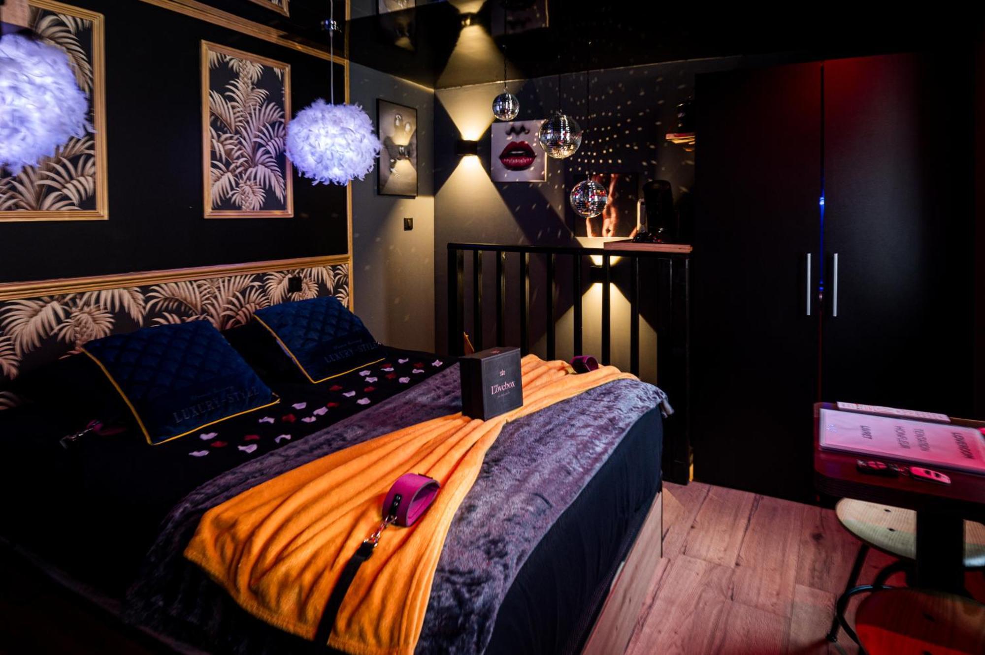 Loveroom Sauna, Balneo, Parking Prive Dans Le Centre De องเฟลอร์ ห้อง รูปภาพ