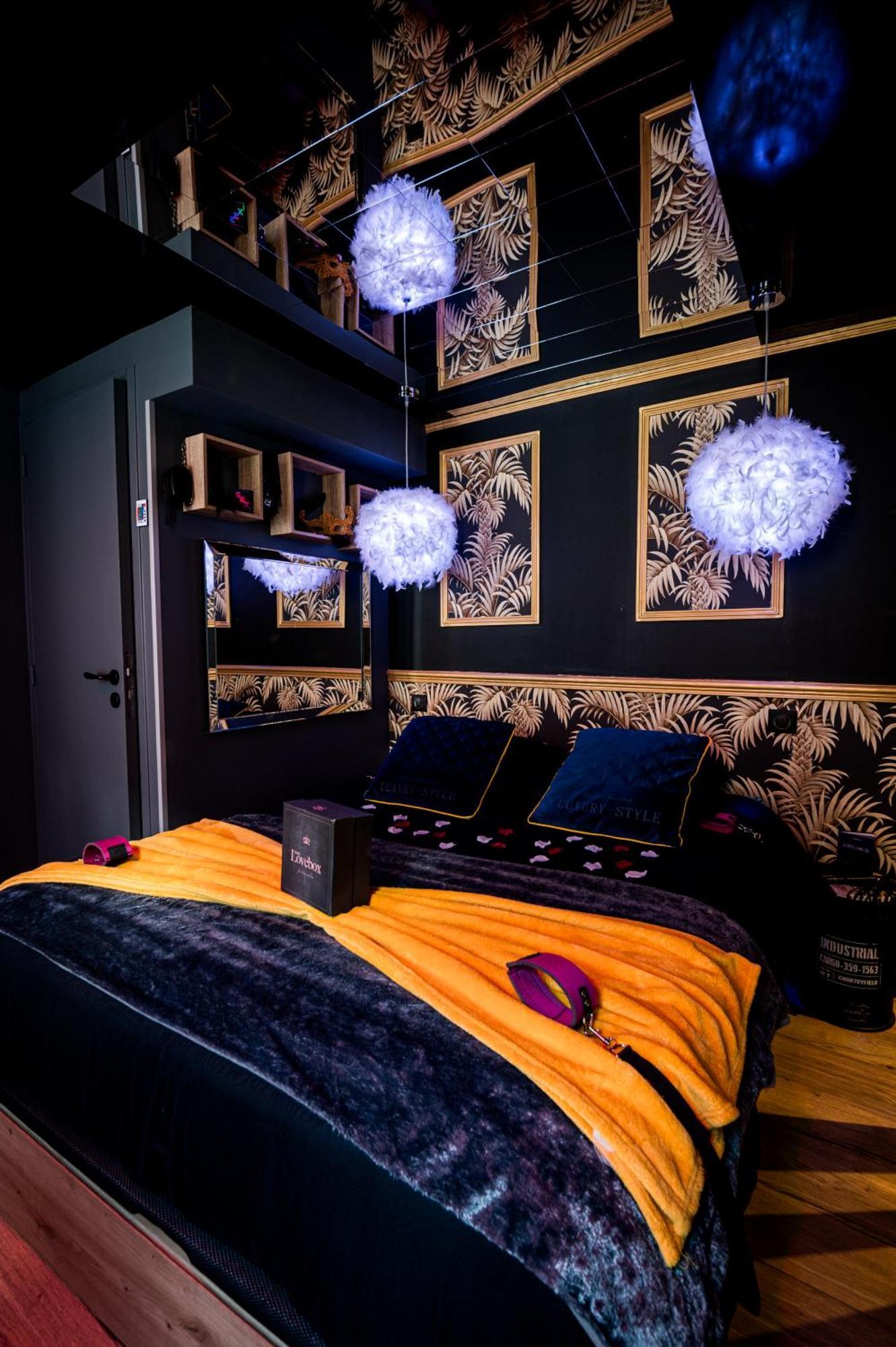 Loveroom Sauna, Balneo, Parking Prive Dans Le Centre De องเฟลอร์ ห้อง รูปภาพ
