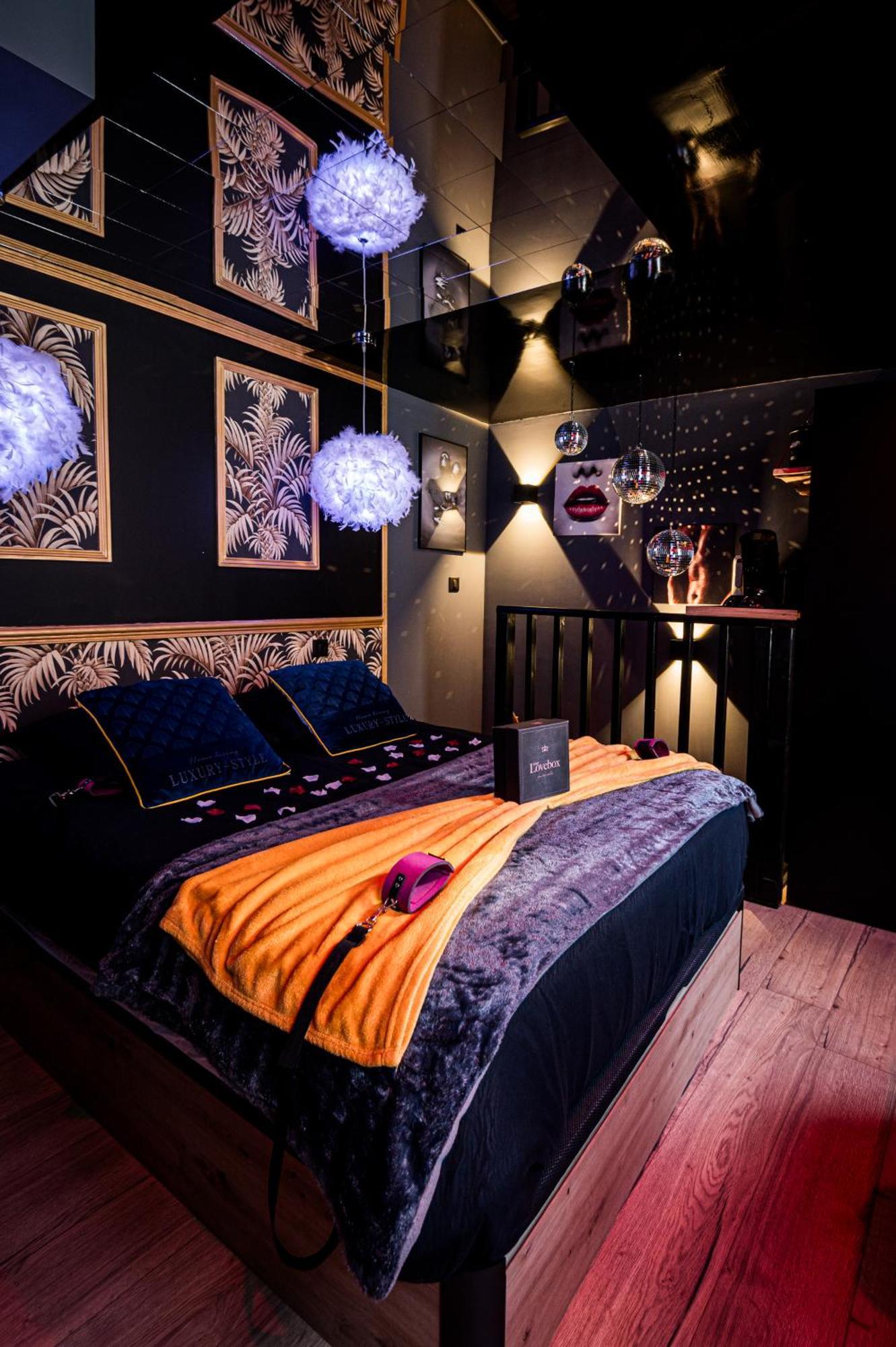 Loveroom Sauna, Balneo, Parking Prive Dans Le Centre De องเฟลอร์ ห้อง รูปภาพ